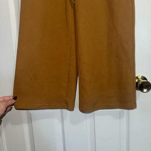 Listicle Tan Lounge Set size S - Picture 5 of 8